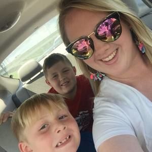 Meet your Posher, Weslie